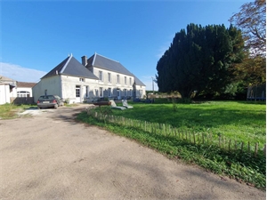 maison de village à la vente -   16200  JARNAC, surface 728 m2 vente maison de village - UBI446526809